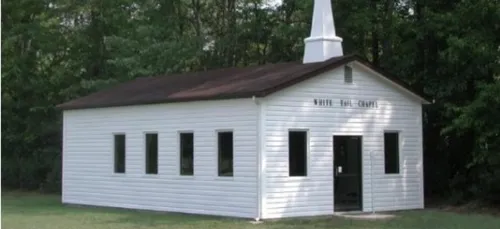 Une église invite ses fidèles à venir à la messe… nus