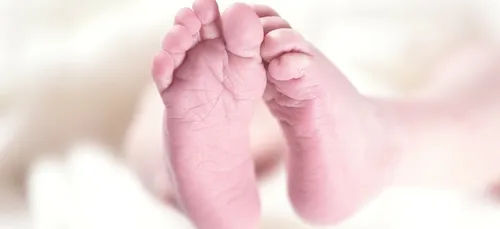 Elle prend un selfie hilarant de son mari évanoui pendant son...