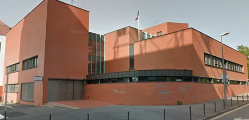 Boissy-Saint-Léger : le commissariat attaqué à l’acide, 4 policiers...