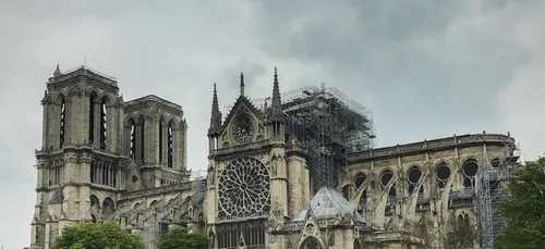 Le parvis de Notre-Dame de Paris pourrait bientôt rouvrir au public