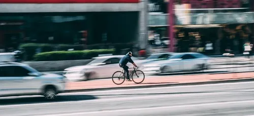 Nouvelle plateforme vidéo et veste intelligente pour les cyclistes...