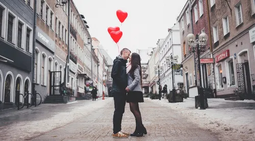 Saint-Valentin : 62% d’entre nous prévoient de faire la même chose