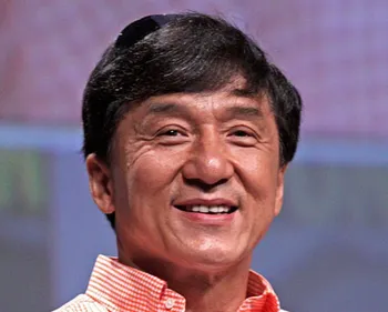 Coronavirus : Jackie Chan promet une récompense à celui qui...