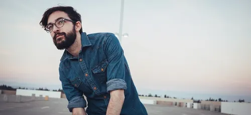 Coronavirus : se raser la barbe, bonne idée pour éviter la...