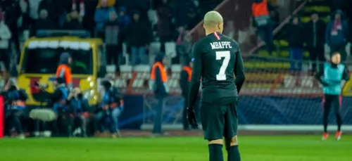 Le Paris Saint-Germain refuse de libérer Kylian Mbappé pour les...