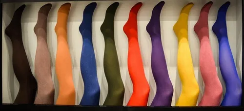 Billets de train à petits prix et collants qui ne filent pas :...