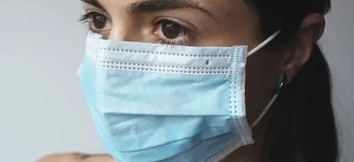 Oise : il tente de revendre plus de 9 000 masques périmés sur internet