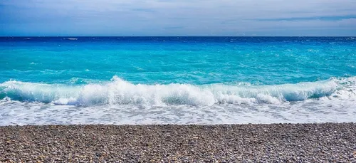 “C’est merdique !” : une Française refuse le confinement pour...