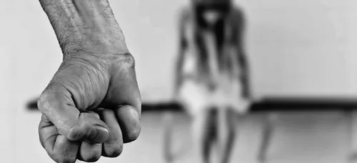 Les violences faites aux femmes ont augmenté depuis l'instauration...