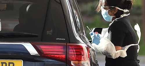À Paris : Un "drive" pour le dépistage du Coronavirus.