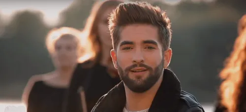 Kendji Girac adresse un message émouvant à l’EHPAD où se trouve sa...