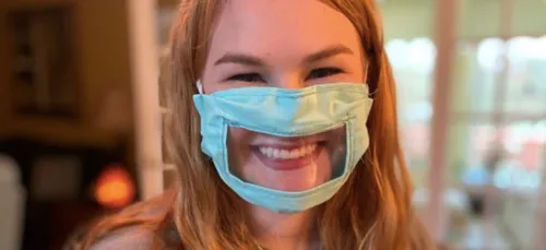 Une étudiante fabrique des masques spéciaux réservés aux sourds et...