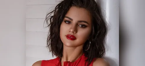 Selena Gomez annonce l'édition deluxe de son album avec trois...