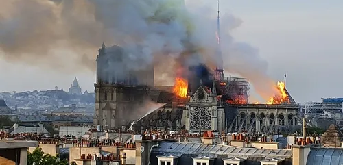Notre-Dame : un an après l’incendie, l’une des cloches sonnera ce...