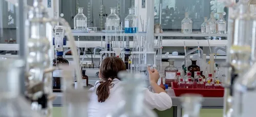 Coronavirus : un laboratoire français met au point le premier test...