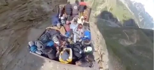 Un « tapis volant » dans l’Himalaya suscite l’étonnement des...