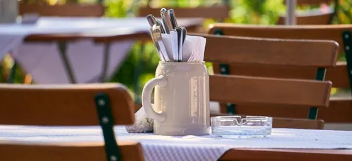 Les terrasses des bars et restaurants parisiens pourront occuper...