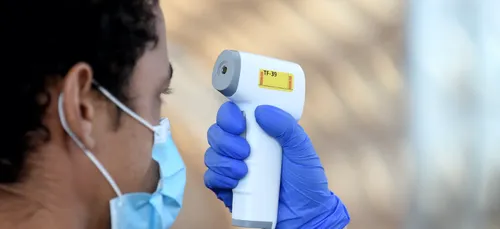 Prise de température systématique dans les aéroports d'Orly et Roissy