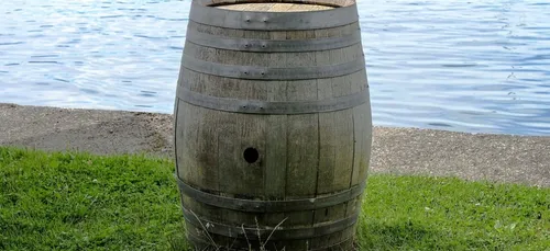 Un cadavre dans un tonneau flottait sur la Seine