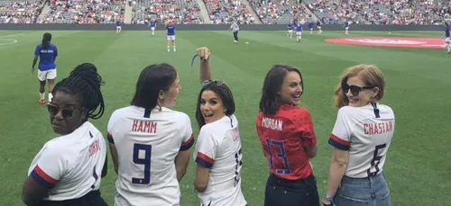 Natalie Portman, Serena Williams et Eva Longoria se lancent dans le...