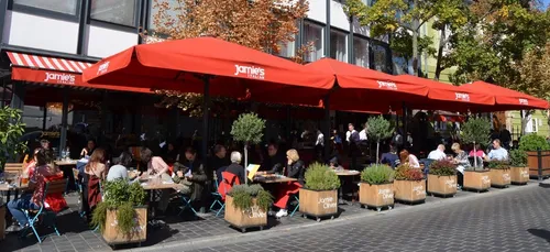 Bars et restaurants parisiens : faudra-t-il bientôt donner ses...