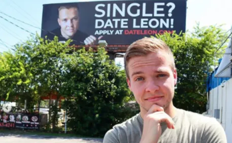 Job de rêve : il offre 5000 dollars pour l’aider à trouver la femme...