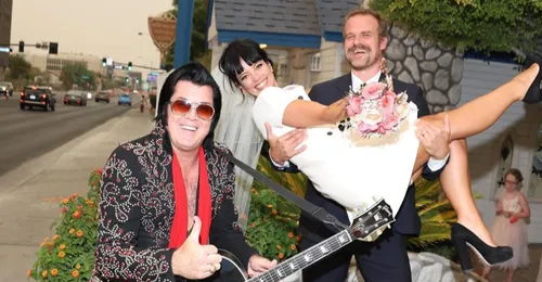 « Stranger Things » : David Harbour (Jim Hopper) se marie avec la...