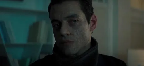 « Mourir peut attendre » : les premières images du méchant dans le...