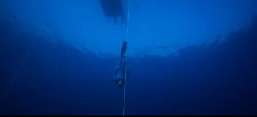 Apnée : un Français détient le nouveau record du monde (vidéo)