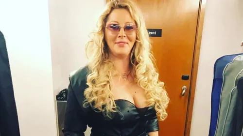 Loana battue par son ex, elle dévoile son corps couverts...