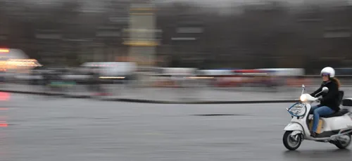Le masque n’est plus obligatoire pour les motards à Paris