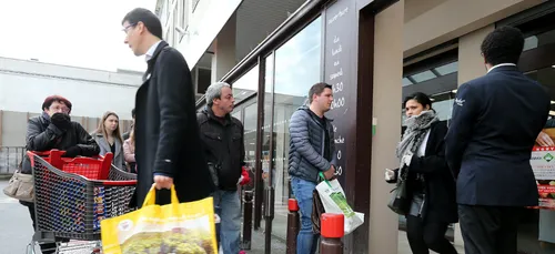 Seine-Saint-Denis : un client sans masque agresse un vigile au couteau