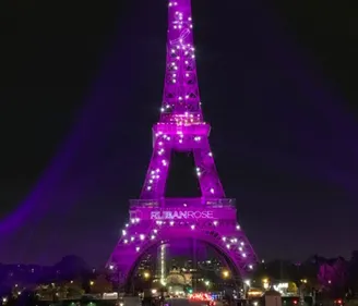 La Tour Eiffel en rose pour promouvoir le dépistage du cancer du sein