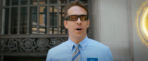 « Free Guy » : nouvelles images pour un Ryan Reynolds bloqué dans...
