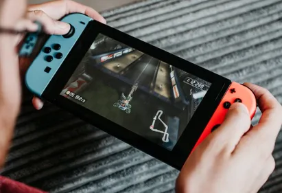 Bugs des manettes de la Nintendo Switch : un enfant réclame cinq...
