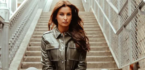 Malika Ménard confie avoir été agressée sexuellement à l’âge de 5 ans