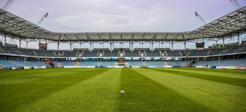 Retransmission TV : la Ligue de football professionnel met en...