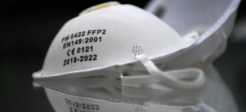 Essonne : menacée de licenciement pour avoir fourni des masques à...