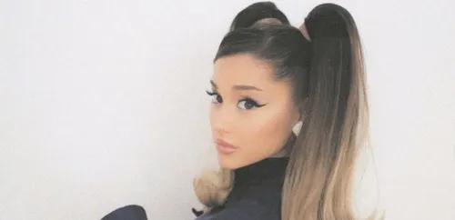 Ariana Grande annonce la date de sortie et le titre de son prochain...