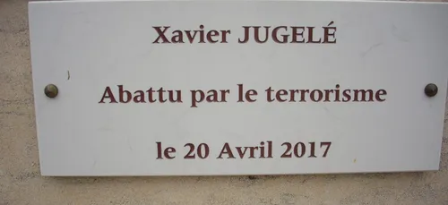 Assassinat du policier sur les Champs-Elysées : 4 personnes aux...