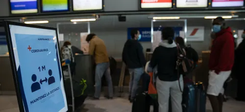 Un trafic de faux tests négatifs à la Covid démantelé à Roissy