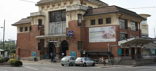 Essonne : une femme poignardée devant la gare de Massy
