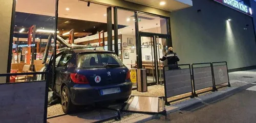 Seine-et-Marne : la leçon de conduite se termine dans le Burger King