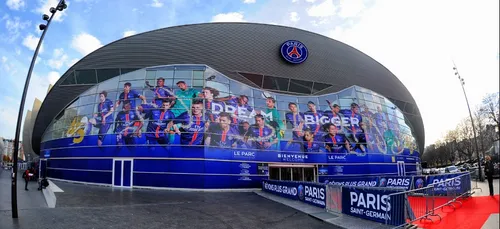 Manchester-PSG : le Community Manager de Paris sans filtre hier soir