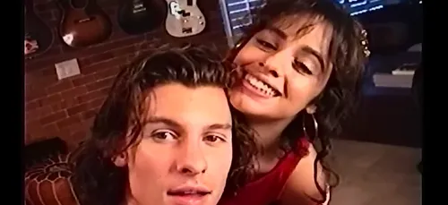 Le couple Camila Cabello et Shawn Mendes sort un duo pour Noël (vidéo)