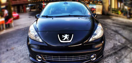 Automobile : pourquoi PSA et Fiat fusionnent ?