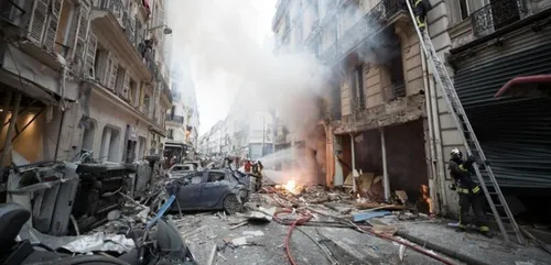 Paris : les victimes de l’explosion de la rue Trévise se mobilisent...