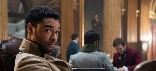 James Bond : la star de « Bridgerton » pour reprendre le rôle ?...