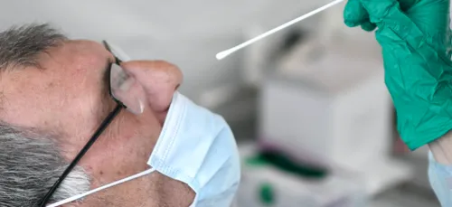 La traque au variant anglais de la Covid se poursuit en Ile-de-France