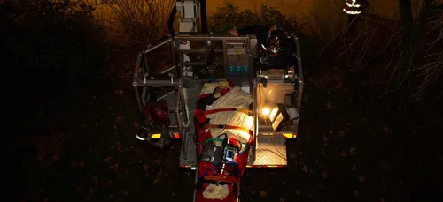 Maisons-Alfort (94) : un bras élévateur pour sortir un homme de 200...